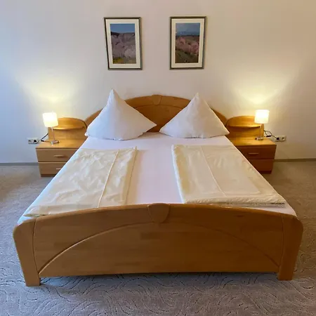 赫尔洛尼米酒店 酒店 2*